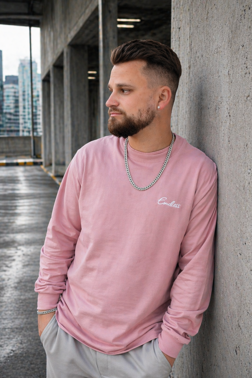 ENDLESS Longsleeve mit gesticktem ENDLESS Logo