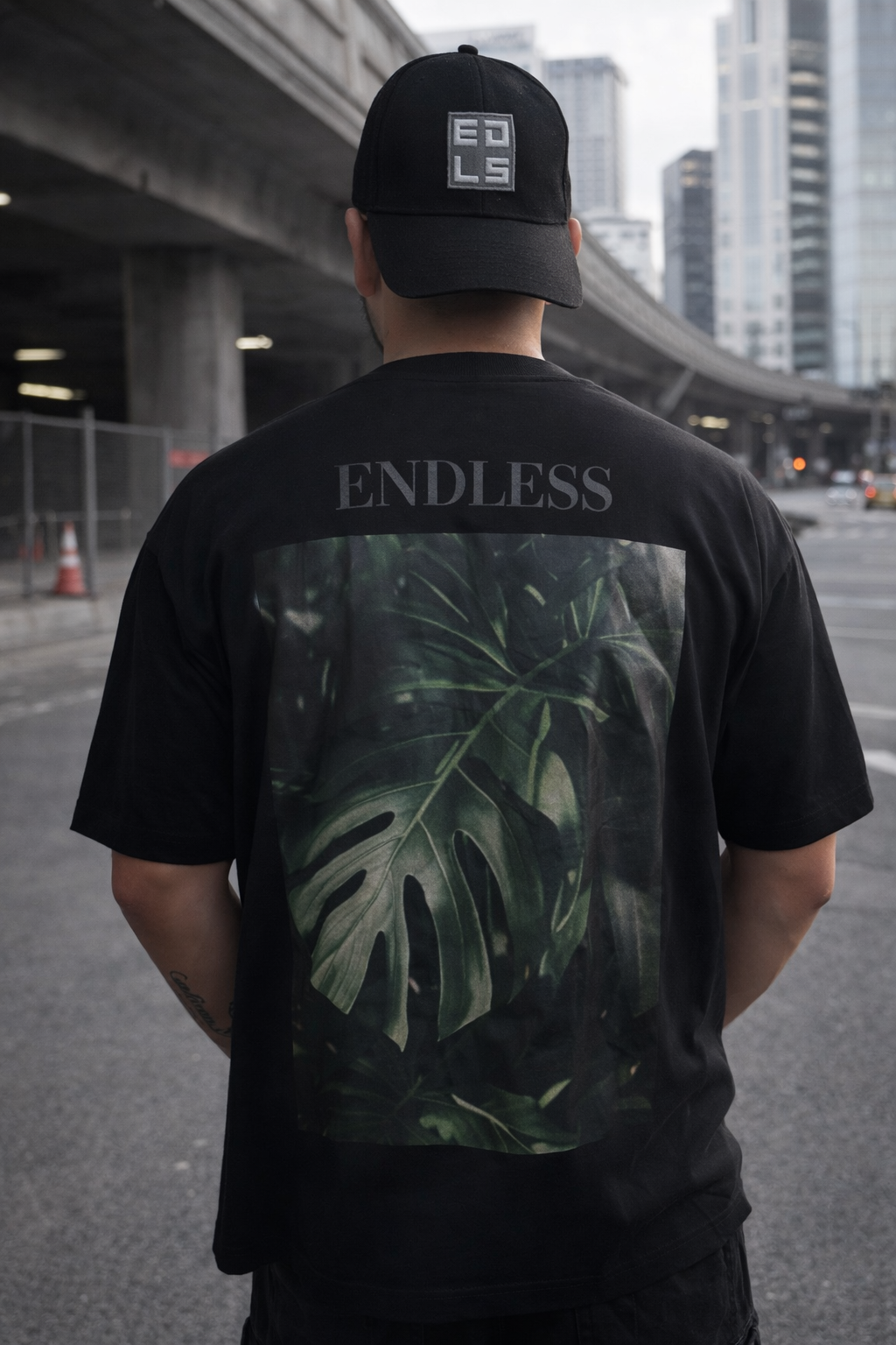 Endless Plant T-Shirt (Oversize) B/W