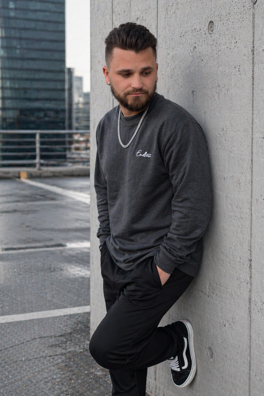 ENDLESS Longsleeve mit gesticktem ENDLESS Logo
