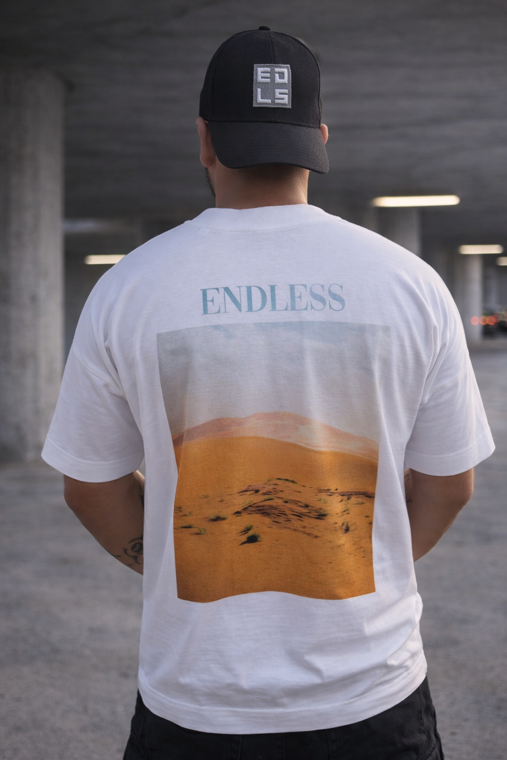 Endless Desert T-Shirt (Oversize) B/W