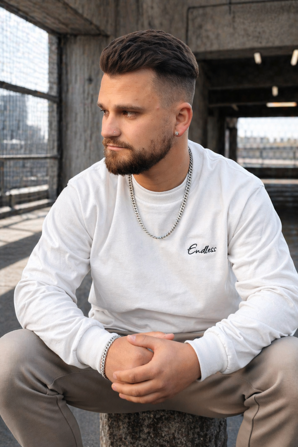 ENDLESS Longsleeve mit gesticktem ENDLESS Logo