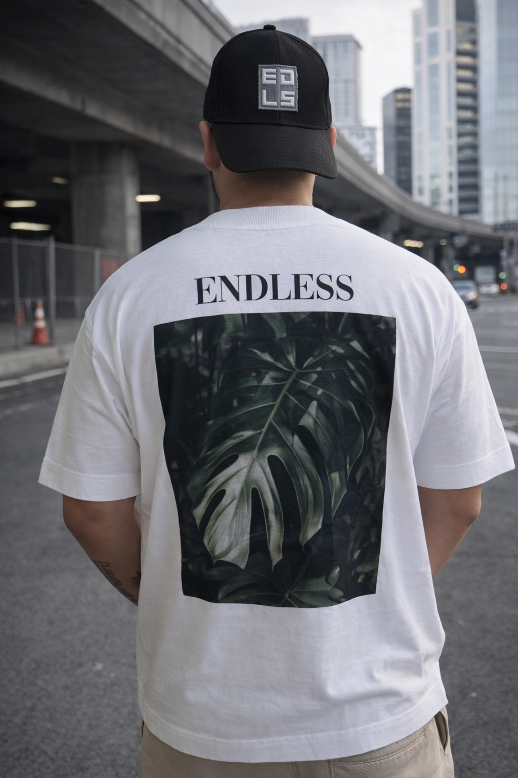 Endless Plant T-Shirt (Oversize) B/W